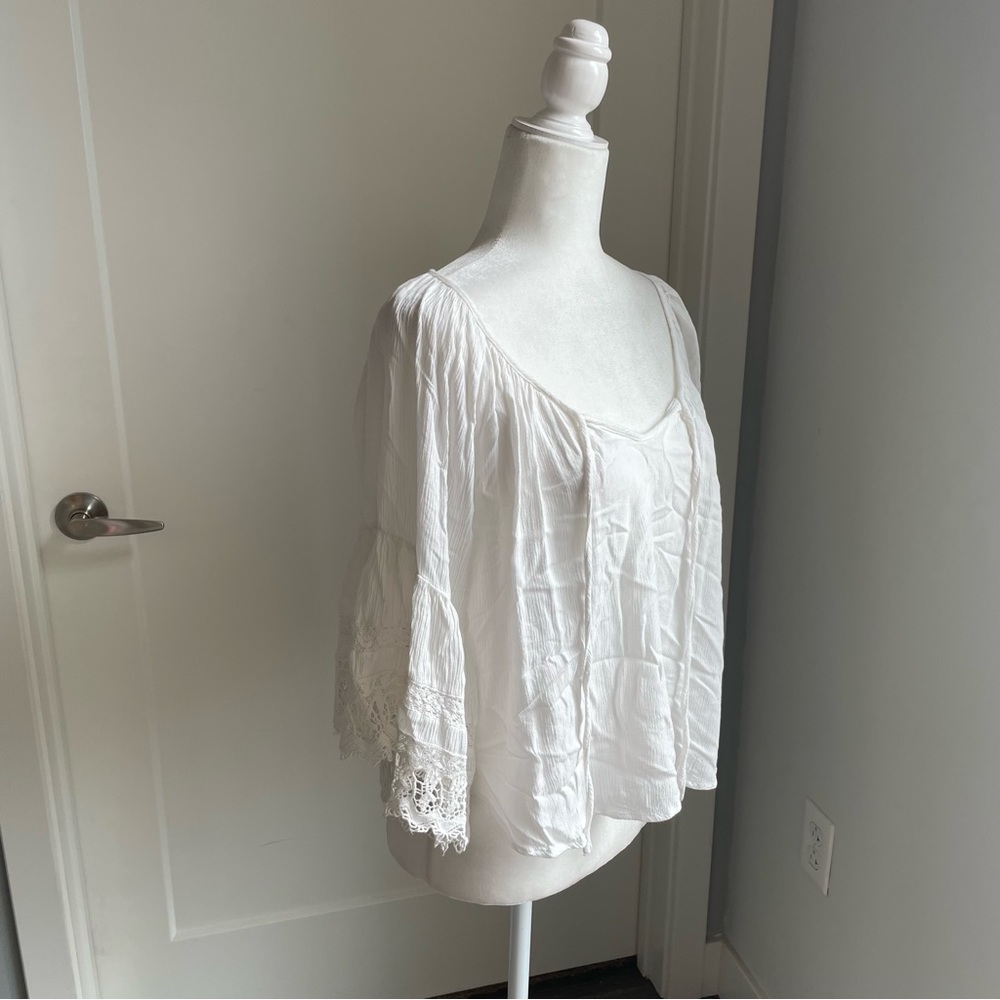 Band of Gypsies Bohemian Bell Sleeve Top - Picture 6 of 7